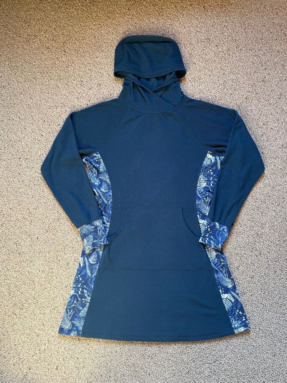 Youer x KSX Treasure Dress. Size Medium, NWOR